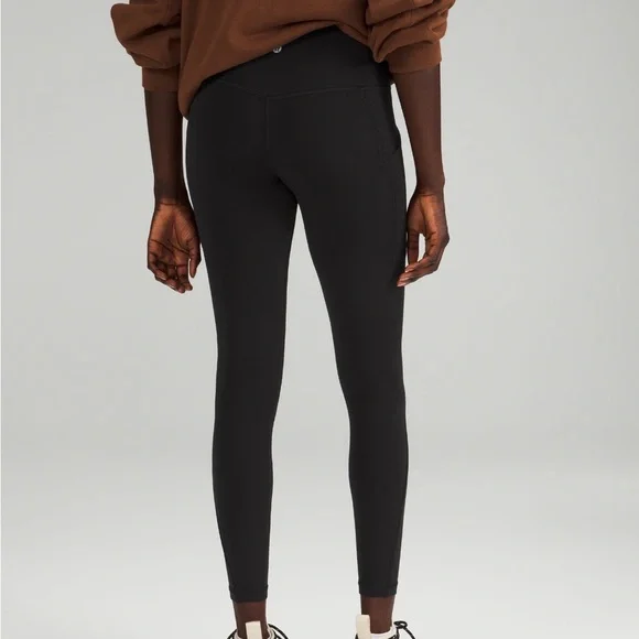 NWT Lululemon Align Leggings with Pockets 🍋 - Picture 2 of 10